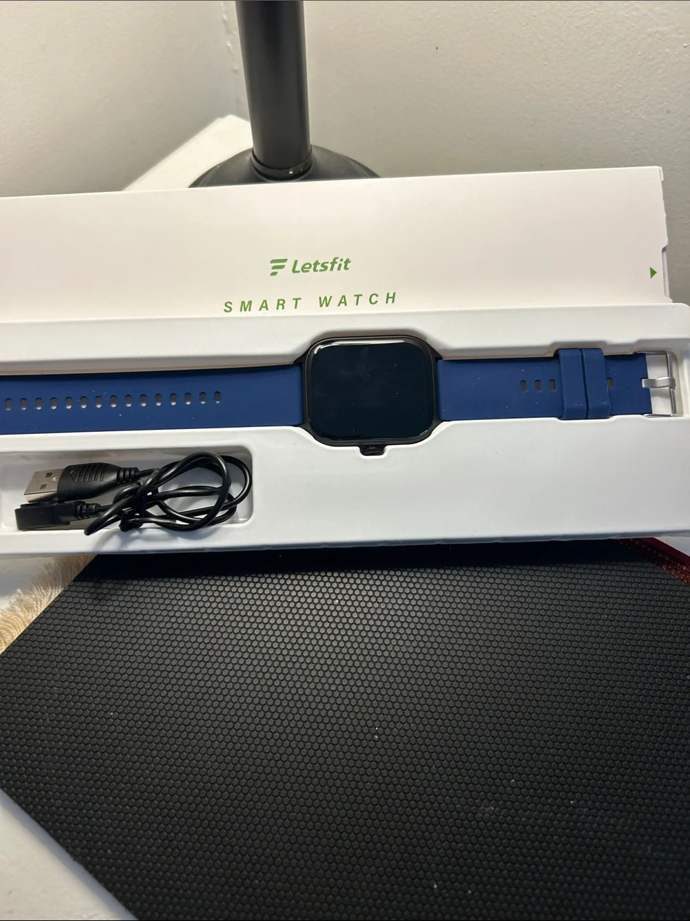 Letsfit Blue Smartwatch with Silicone Band - Fitness Tracker